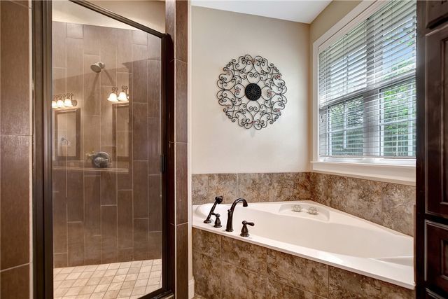 1196 Evelyn Court, Franklin, TX 77856