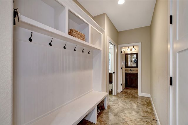 1196 Evelyn Court, Franklin, TX 77856