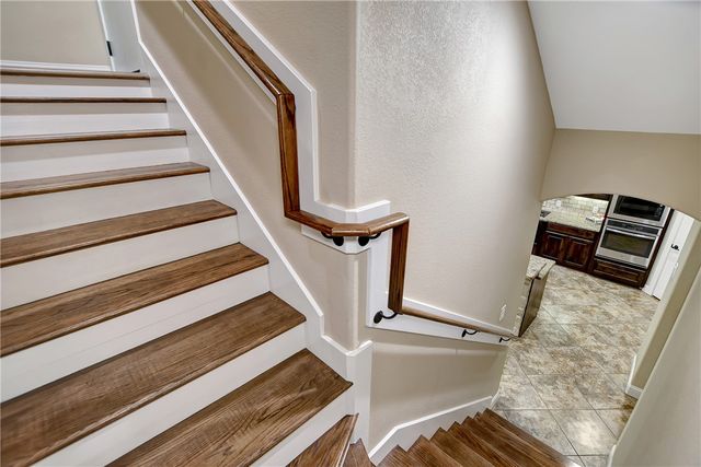 1196 Evelyn Court, Franklin, TX 77856