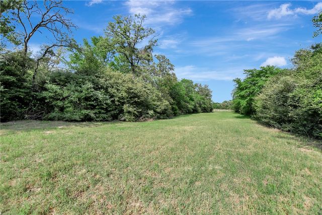 1196 Evelyn Court, Franklin, TX 77856