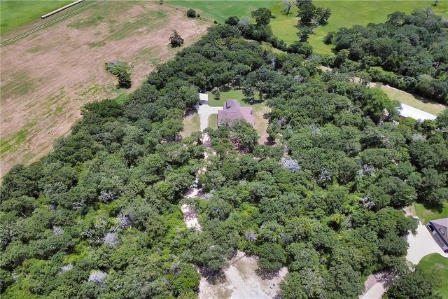 1196 Evelyn Court, Franklin, TX 77856