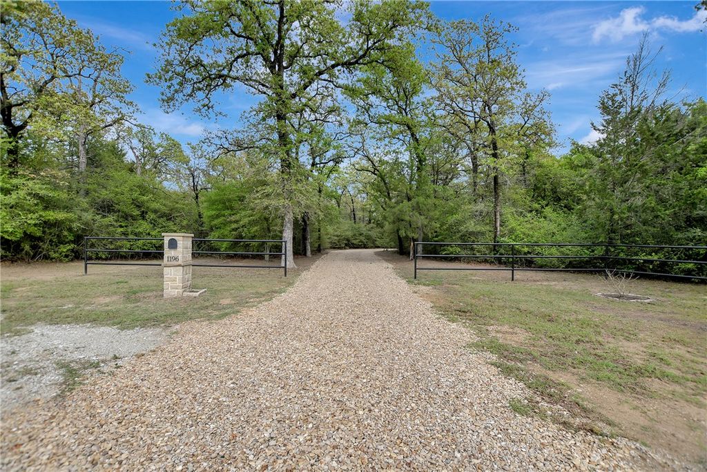 1196 Evelyn Court, Franklin, TX 77856 — photo 5