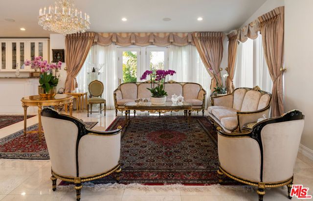 435 Walker Drive, Beverly Hills, CA 90210