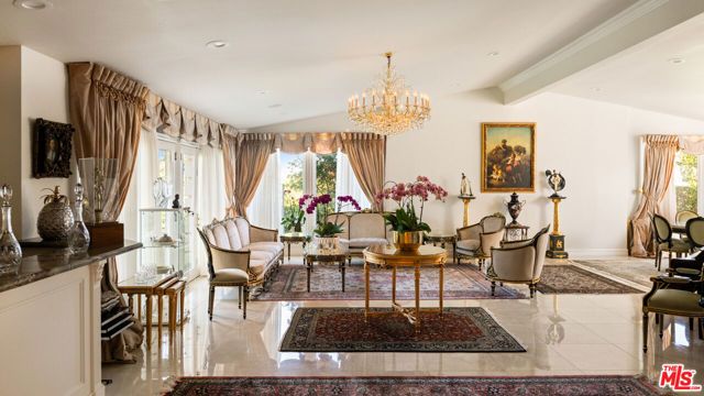 435 Walker Drive, Beverly Hills, CA 90210