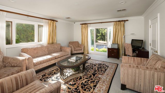 435 Walker Drive, Beverly Hills, CA 90210