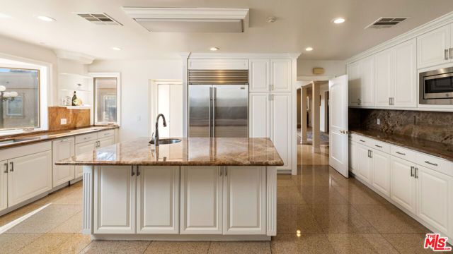 435 Walker Drive, Beverly Hills, CA 90210