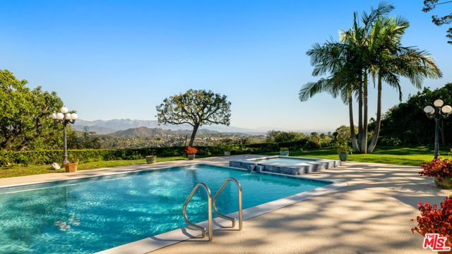 435 Walker Drive, Beverly Hills, CA 90210