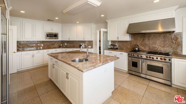 435 Walker Drive, Beverly Hills, CA 90210