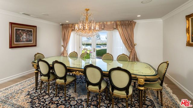 435 Walker Drive, Beverly Hills, CA 90210