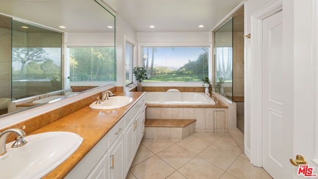 435 Walker Drive, Beverly Hills, CA 90210