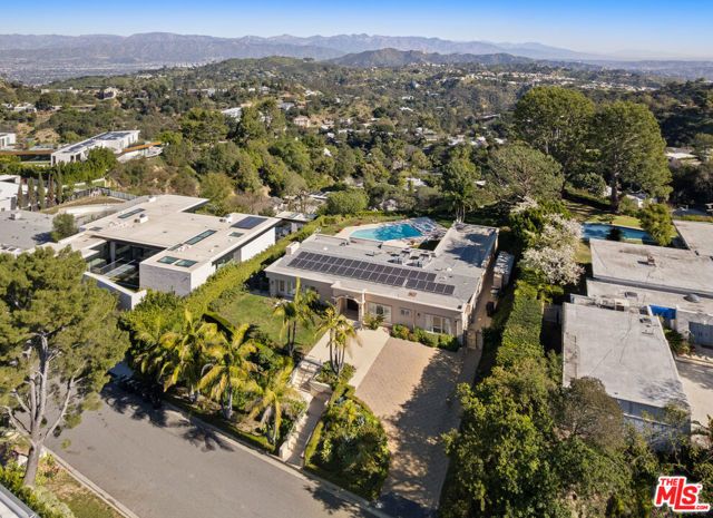 435 Walker Drive, Beverly Hills, CA 90210