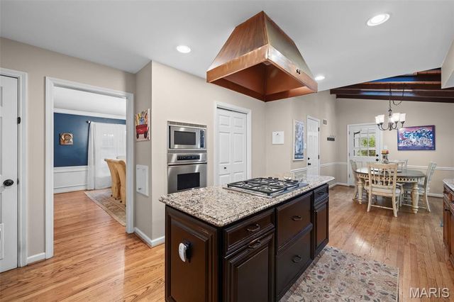 10 Chaminade Drive, St Louis, MO 63141