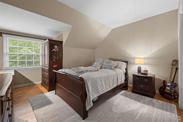 10 Chaminade Drive, St Louis, MO 63141
