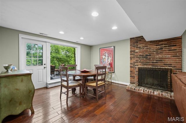 10 Chaminade Drive, St Louis, MO 63141
