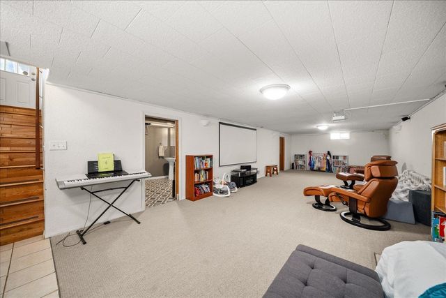 6713 N Stevens St, Spokane, WA 99208