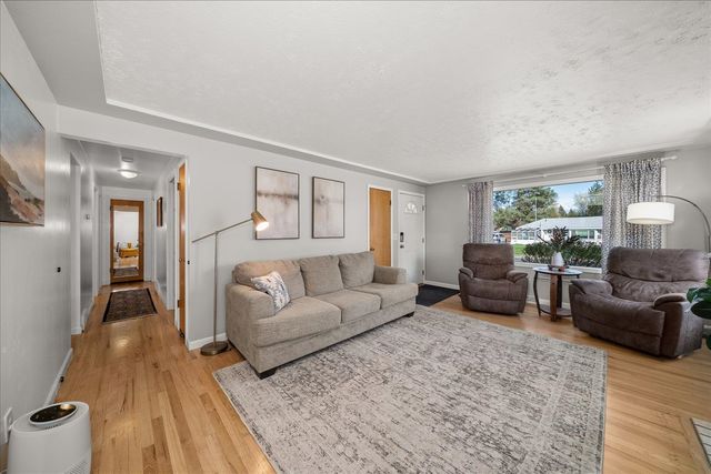 6713 N Stevens St, Spokane, WA 99208