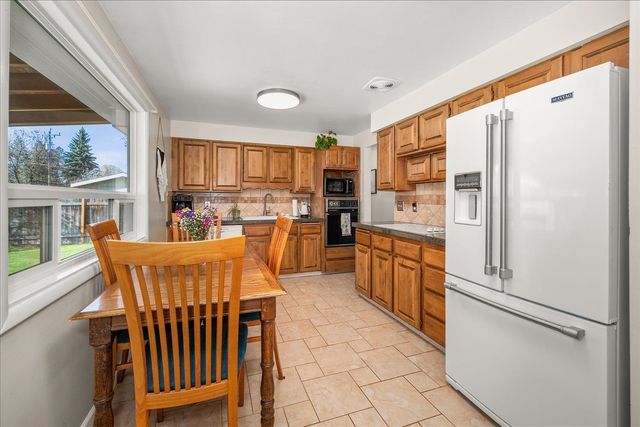 6713 N Stevens St, Spokane, WA 99208