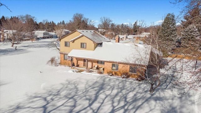 1633 Majon Drive, Highland Twp, MI 48356