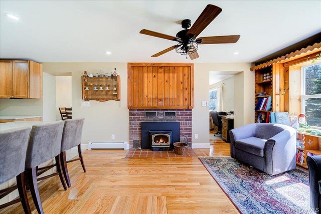 1548 State Route 32, Wallkill, NY 12589