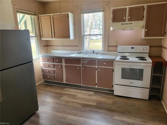 727 Bellwood RD, Hampton, VA 23666