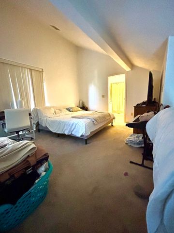 1010 Middle 11, Weymouth, MA 02188