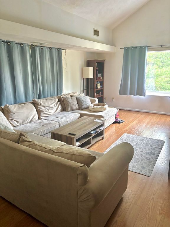 1010 Middle 11, Weymouth, MA 02188