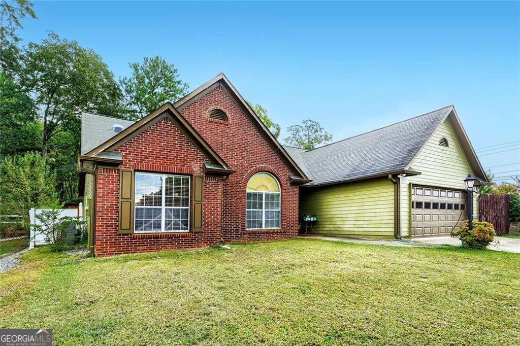 605 Sterling Oaks Drive, Lilburn, GA 30047 — exterior