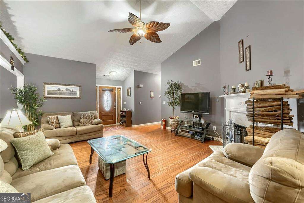605 Sterling Oaks Drive, Lilburn, GA 30047 — photo 4