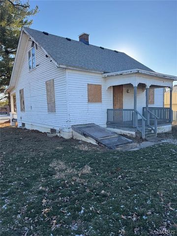 4521 N Belt West, Belleville, IL 62226