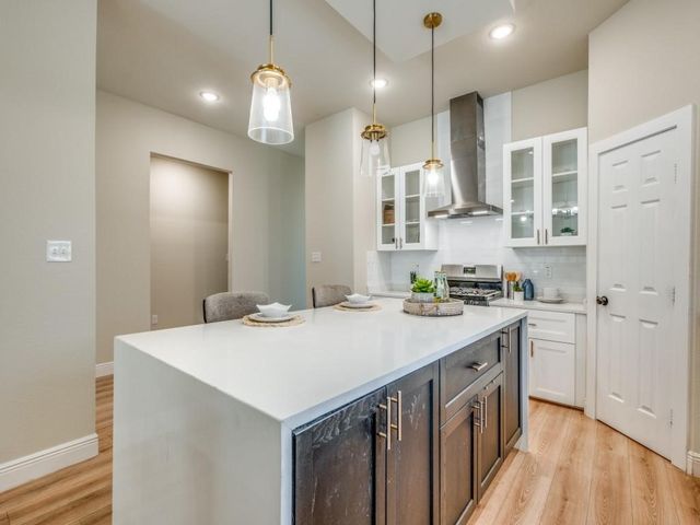 929 S Marlborough Avenue, Dallas, TX 75208