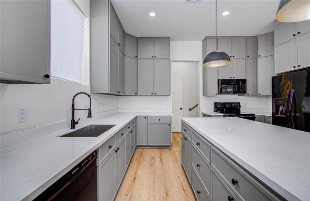 1508 Mckee Street A, Houston, TX 77009