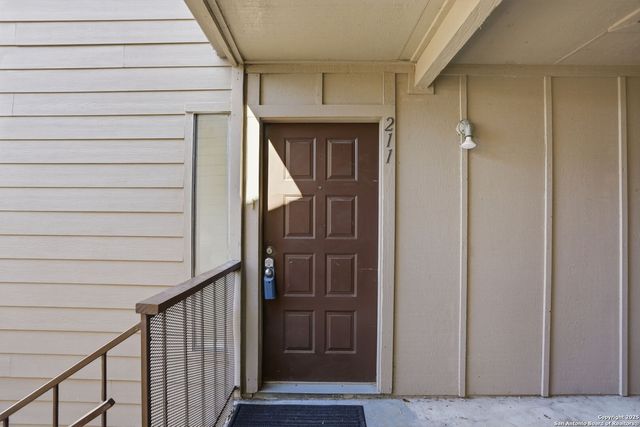 2935 Nacogdoches Rd Apt 211, San Antonio, TX 78217