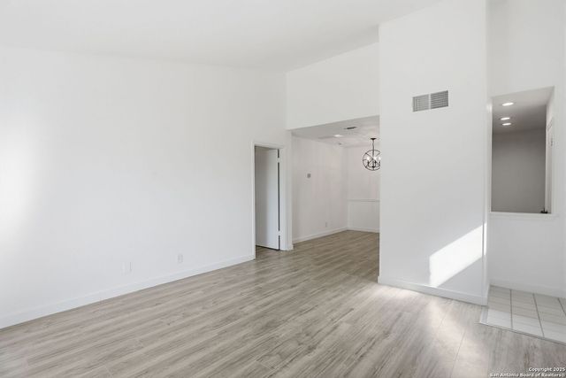 2935 Nacogdoches Rd Apt 211, San Antonio, TX 78217