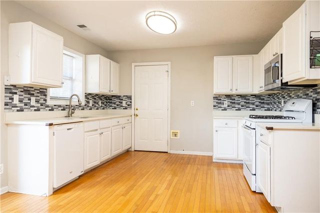 5079 Newpark Drive NW, Acworth, GA 30101
