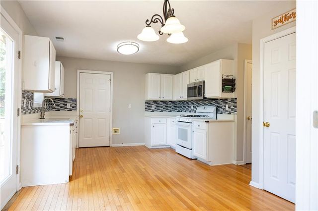 5079 Newpark Drive NW, Acworth, GA 30101