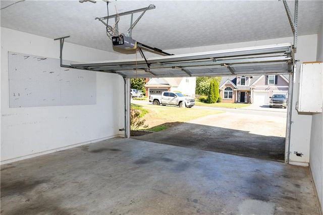 5079 Newpark Drive NW, Acworth, GA 30101