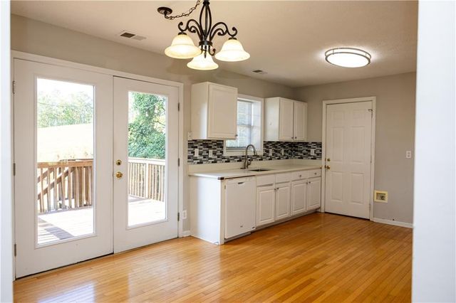 5079 Newpark Drive NW, Acworth, GA 30101