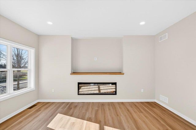 2807 Crinkle Root Drive, Fitchburg, WI 53711