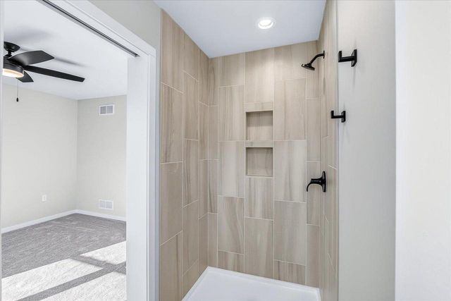 2807 Crinkle Root Drive, Fitchburg, WI 53711