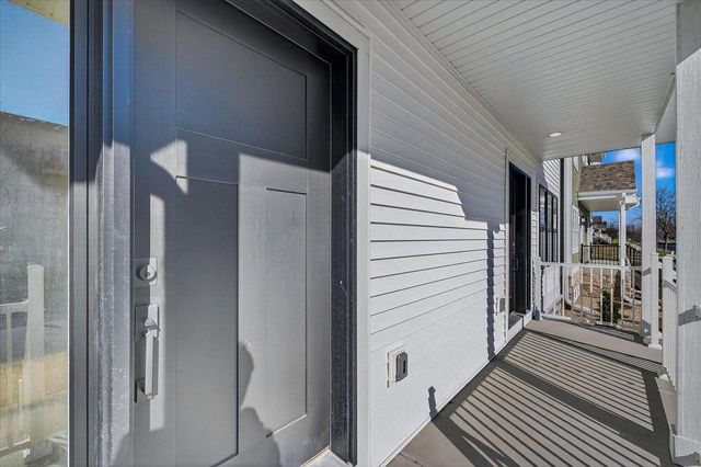 2807 Crinkle Root Drive, Fitchburg, WI 53711