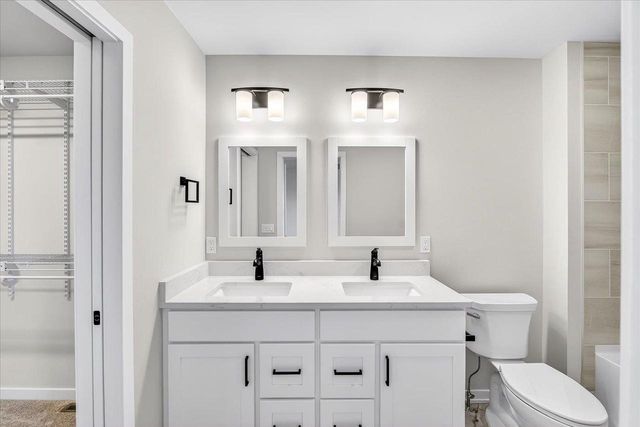 2807 Crinkle Root Drive, Fitchburg, WI 53711