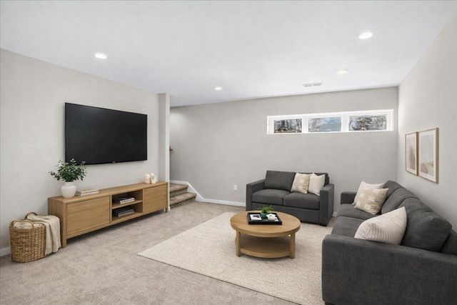 2807 Crinkle Root Drive, Fitchburg, WI 53711