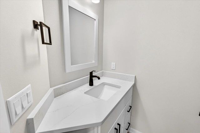 2807 Crinkle Root Drive, Fitchburg, WI 53711