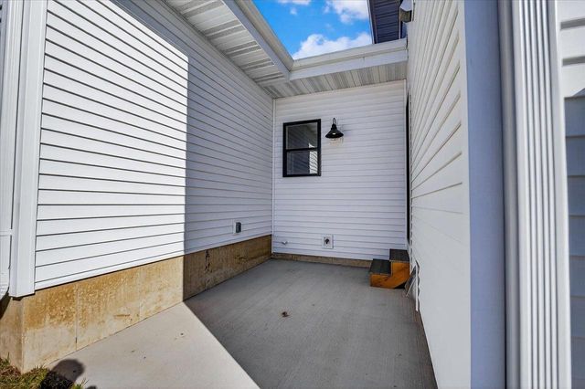 2807 Crinkle Root Drive, Fitchburg, WI 53711