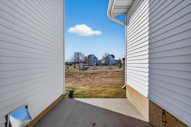 2807 Crinkle Root Drive, Fitchburg, WI 53711