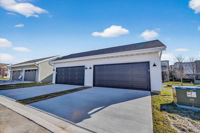 2807 Crinkle Root Drive, Fitchburg, WI 53711