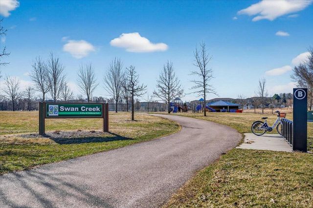 2807 Crinkle Root Drive, Fitchburg, WI 53711