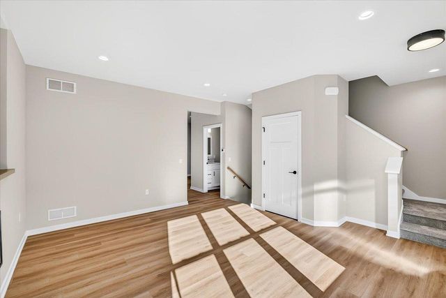 2807 Crinkle Root Drive, Fitchburg, WI 53711