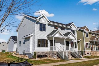 2807 Crinkle Root Drive, Fitchburg, WI 53711