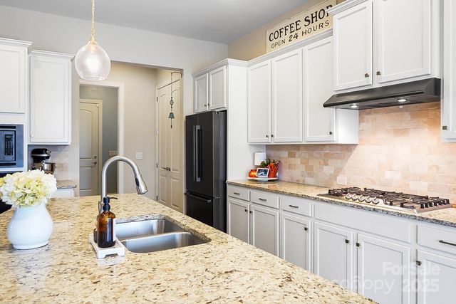 1419 Vickery Drive, Matthews, NC 28104